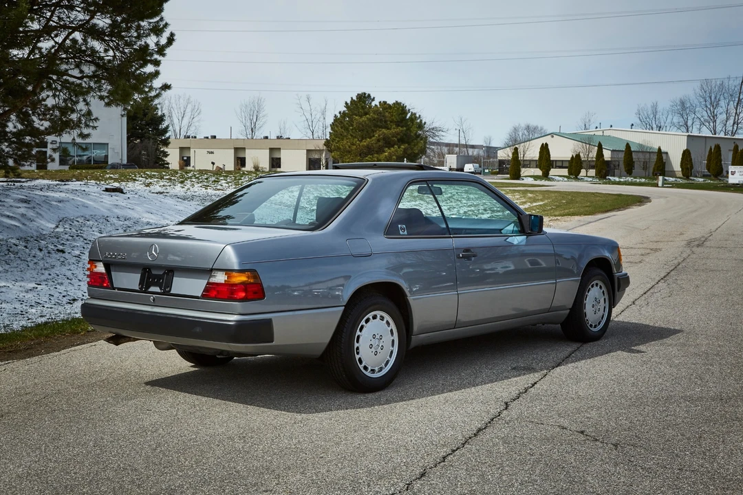 1988 Mercedes-Benz W124 E-Class - Image 17 of 31