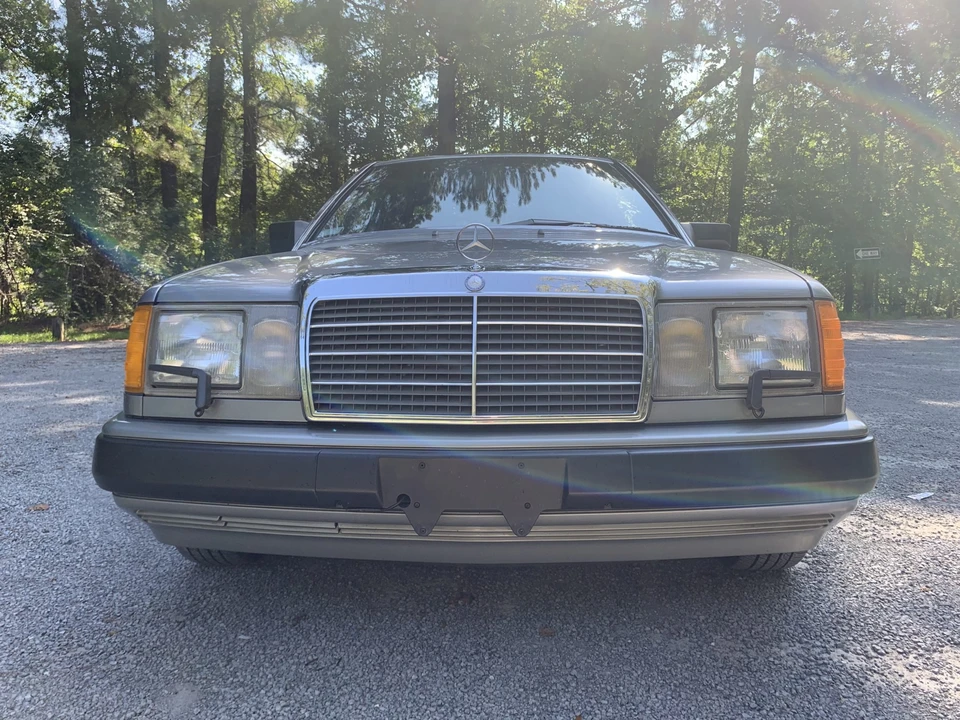 1988 Mercedes-Benz W124 E-Class - Image 18 of 31