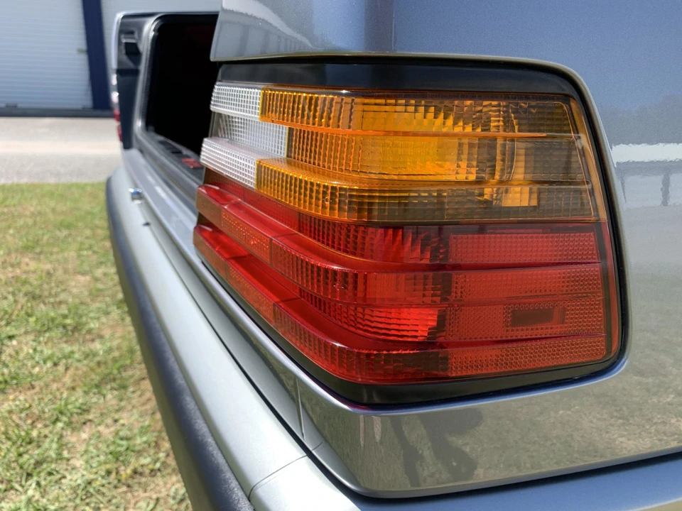 1988 Mercedes-Benz W124 E-Class - Image 23 of 31