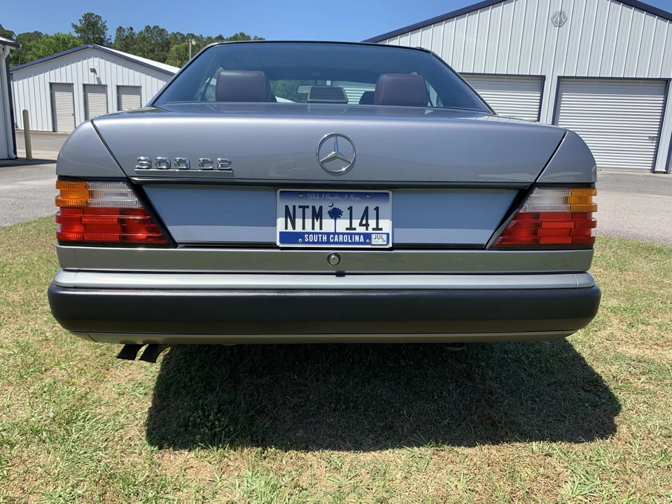 1988 Mercedes-Benz W124 E-Class - Image 9 of 31