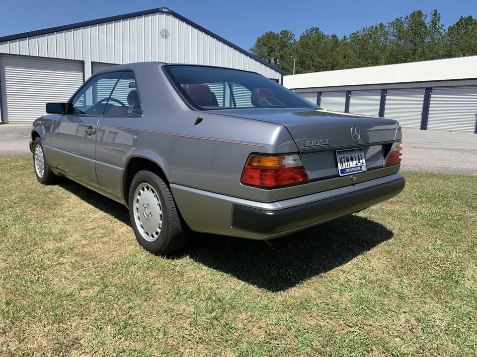 1988 Mercedes-Benz W124 E-Class - Image 8 of 31