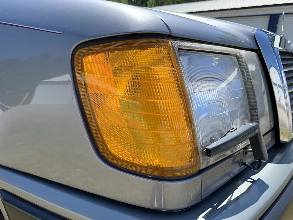 1988 Mercedes-Benz W124 E-Class - Image 25 of 31