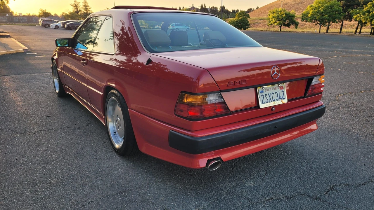 1988 Mercedes-Benz W124 E-Class - Image 12 of 31