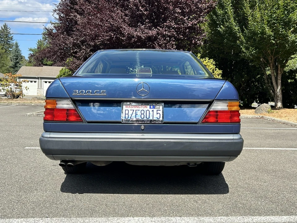 1988 Mercedes-Benz W124 E-Class - Image 11 of 31