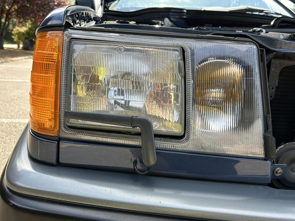 1988 Mercedes-Benz W124 E-Class - Image 28 of 31