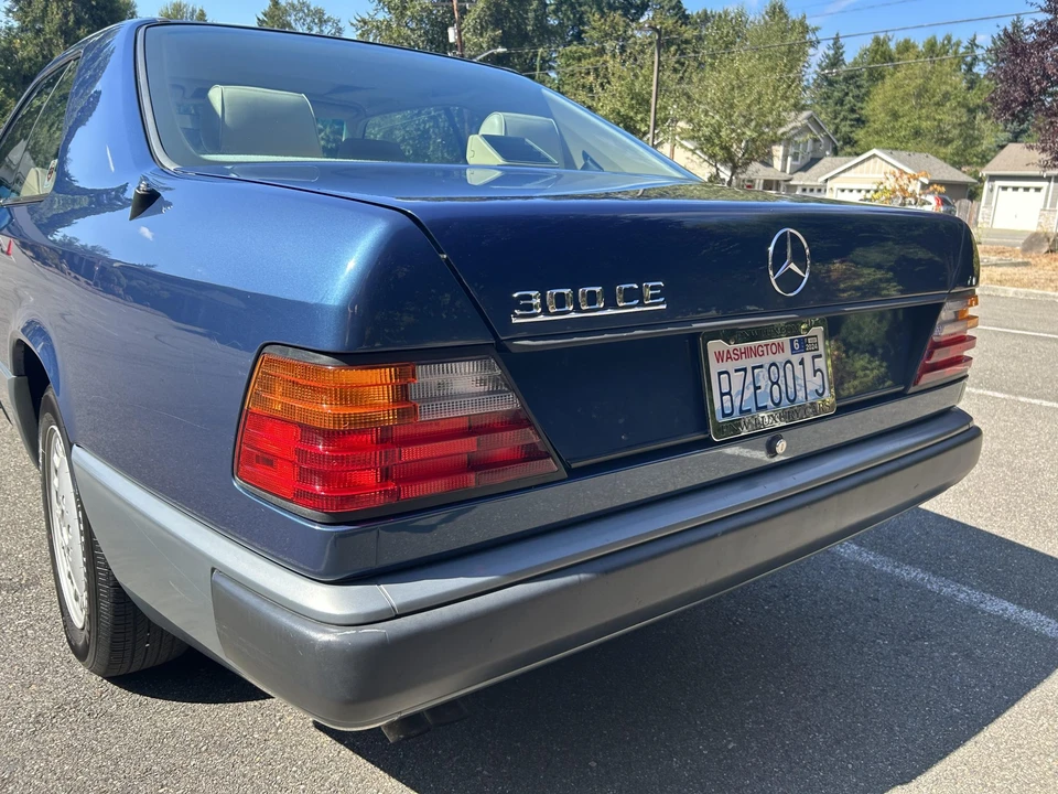 1988 Mercedes-Benz W124 E-Class - Image 21 of 31