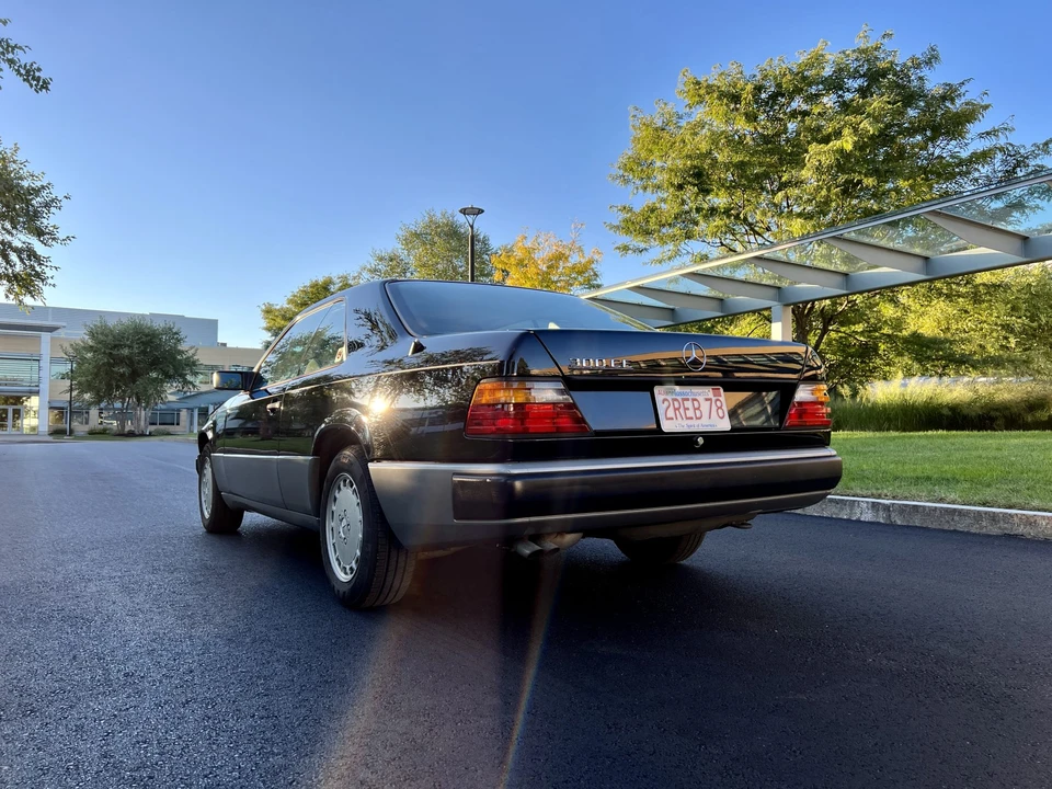 1988 Mercedes-Benz W124 E-Class - Image 7 of 31