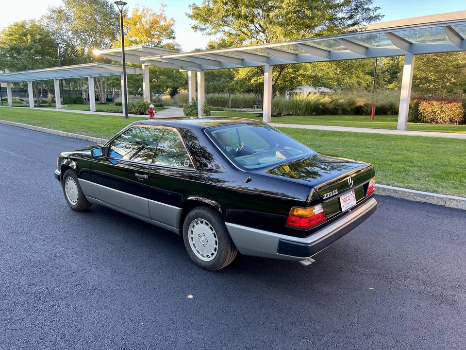 1988 Mercedes-Benz W124 E-Class - Image 18 of 31