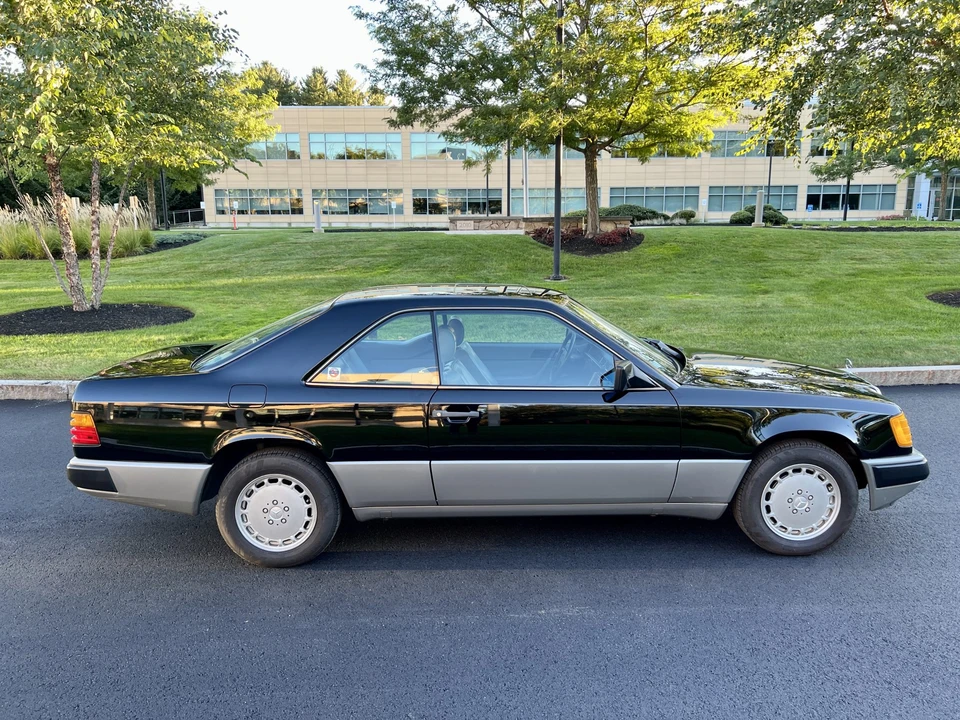 1988 Mercedes-Benz W124 E-Class - Image 21 of 31