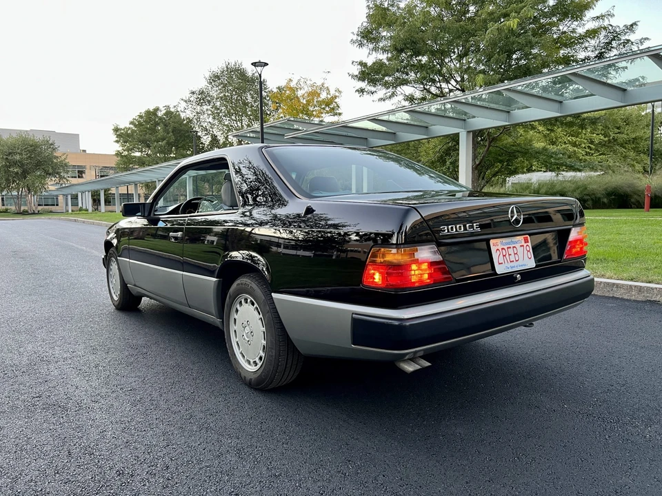 1988 Mercedes-Benz W124 E-Class - Image 28 of 31