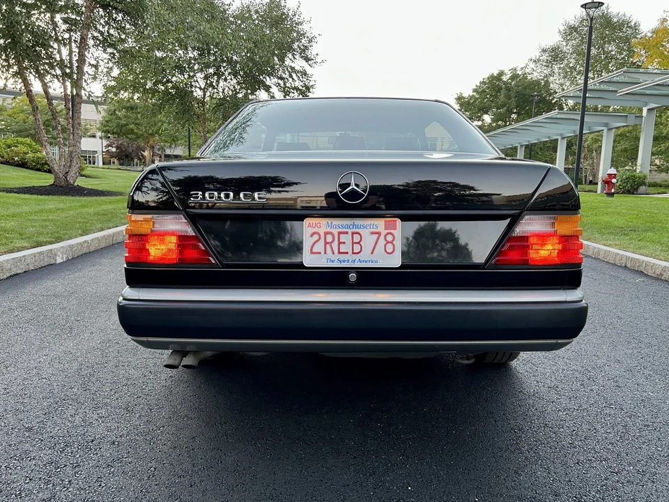 1988 Mercedes-Benz W124 E-Class - Image 30 of 31