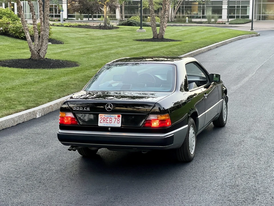 1988 Mercedes-Benz W124 E-Class - Image 31 of 31