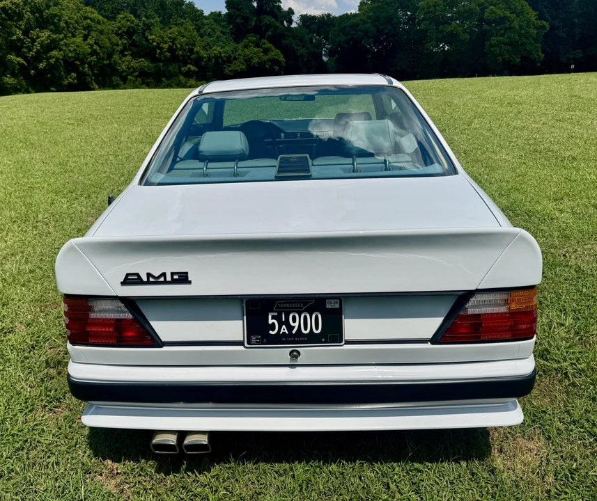 1988 Mercedes-Benz W124 E-Class - Image 12 of 31