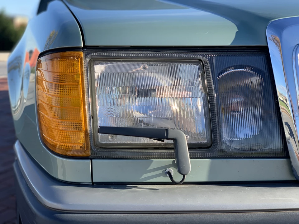 1988 Mercedes-Benz W124 E-Class - Image 31 of 31
