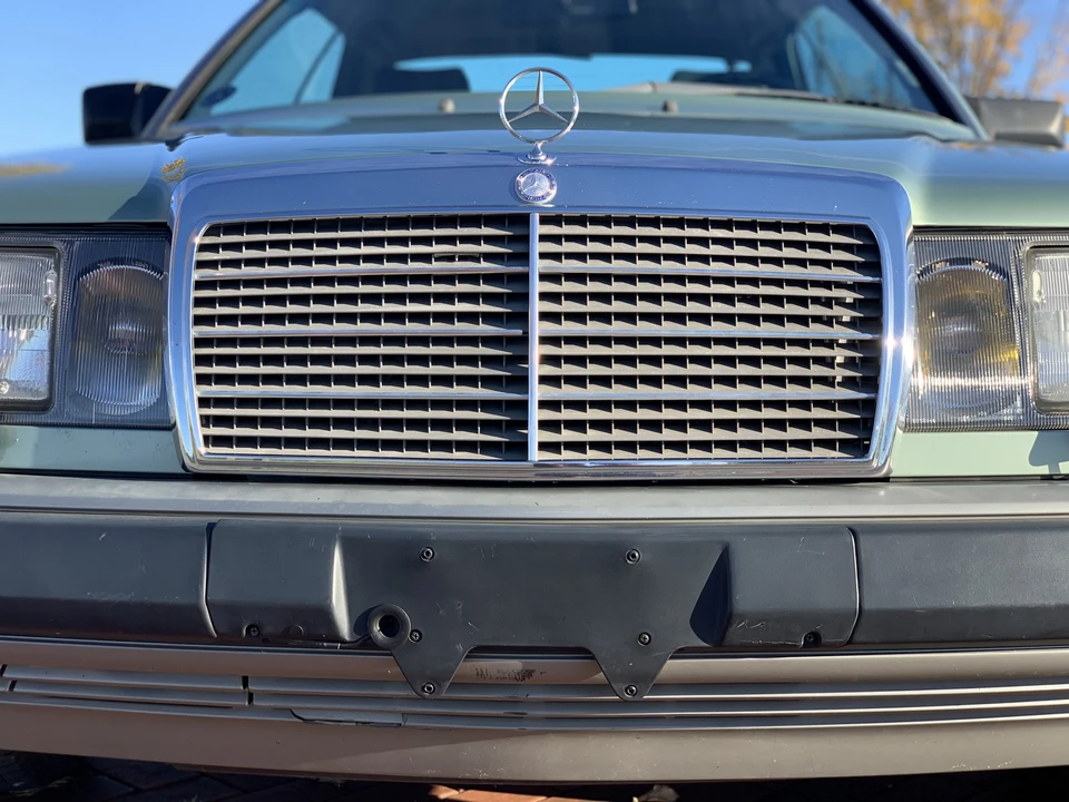 1988 Mercedes-Benz W124 E-Class - Image 26 of 31
