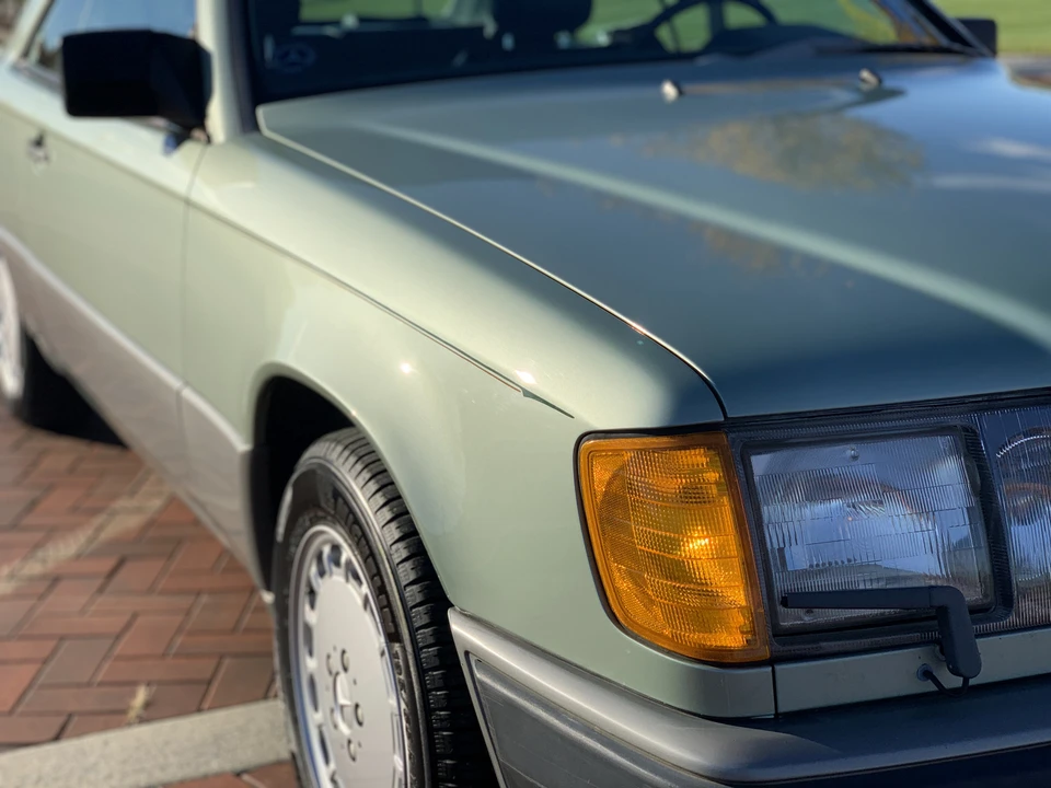 1988 Mercedes-Benz W124 E-Class - Image 28 of 31