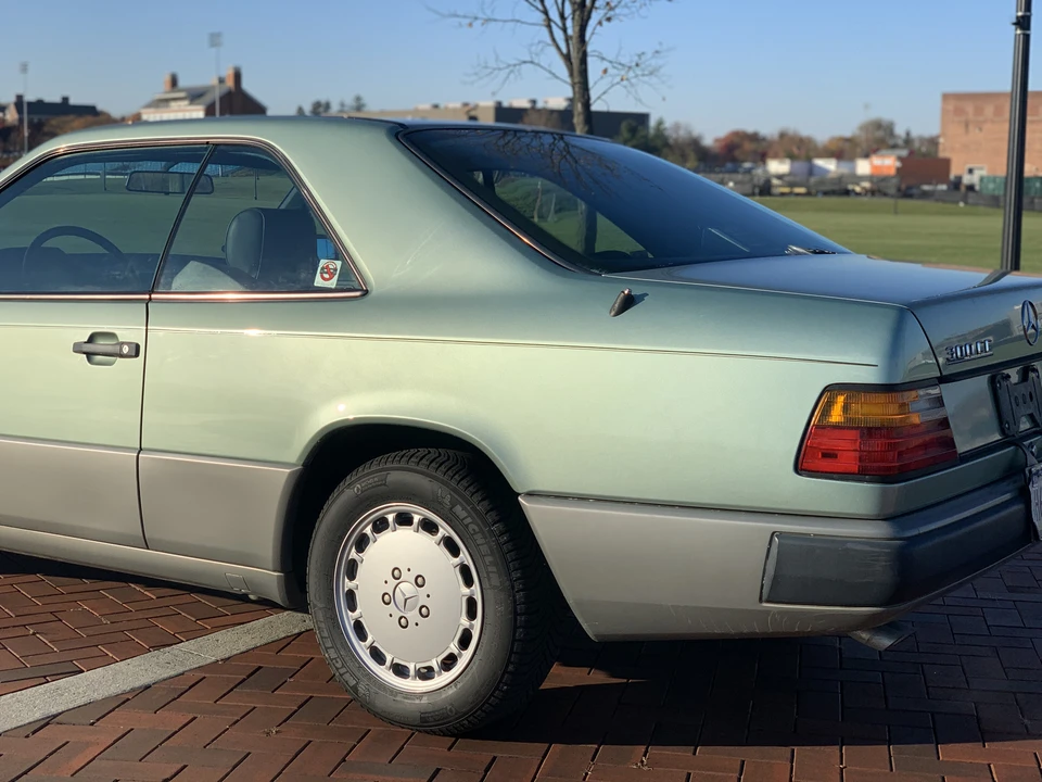 1988 Mercedes-Benz W124 E-Class - Image 22 of 31