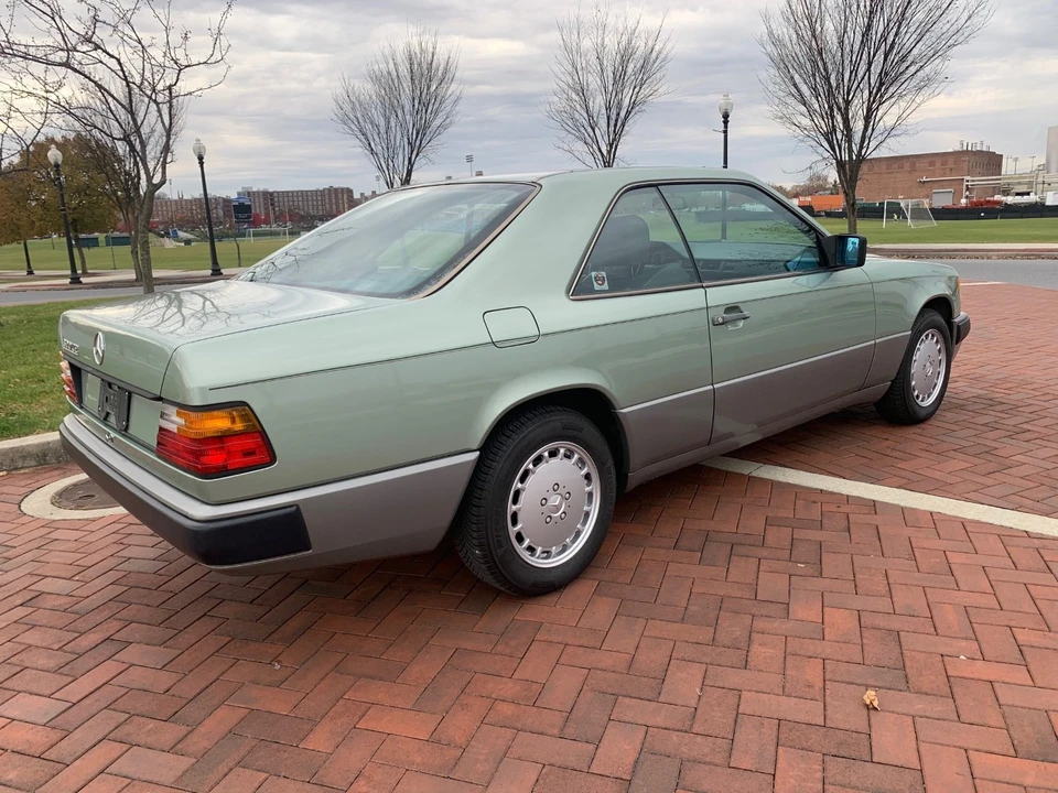1988 Mercedes-Benz W124 E-Class - Image 11 of 31