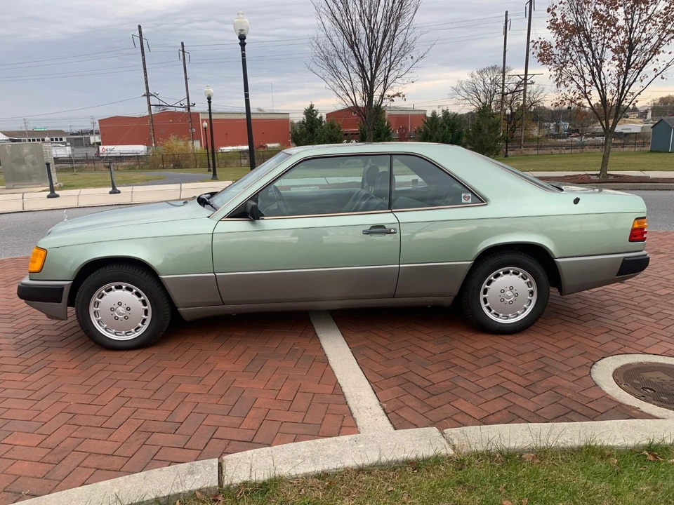1988 Mercedes-Benz W124 E-Class - Image 19 of 31