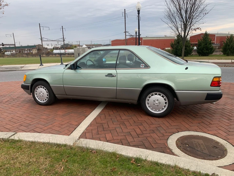 1988 Mercedes-Benz W124 E-Class - Image 18 of 31