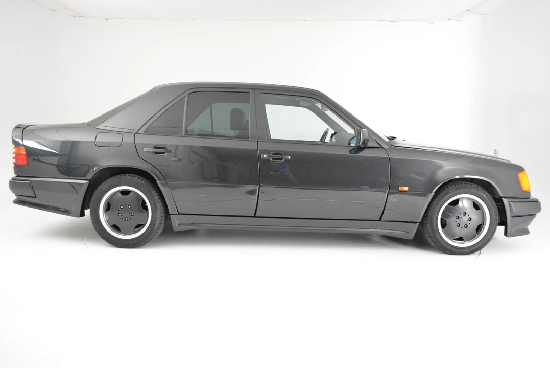 1988 Mercedes-Benz W124 E-Class - Image 10 of 31