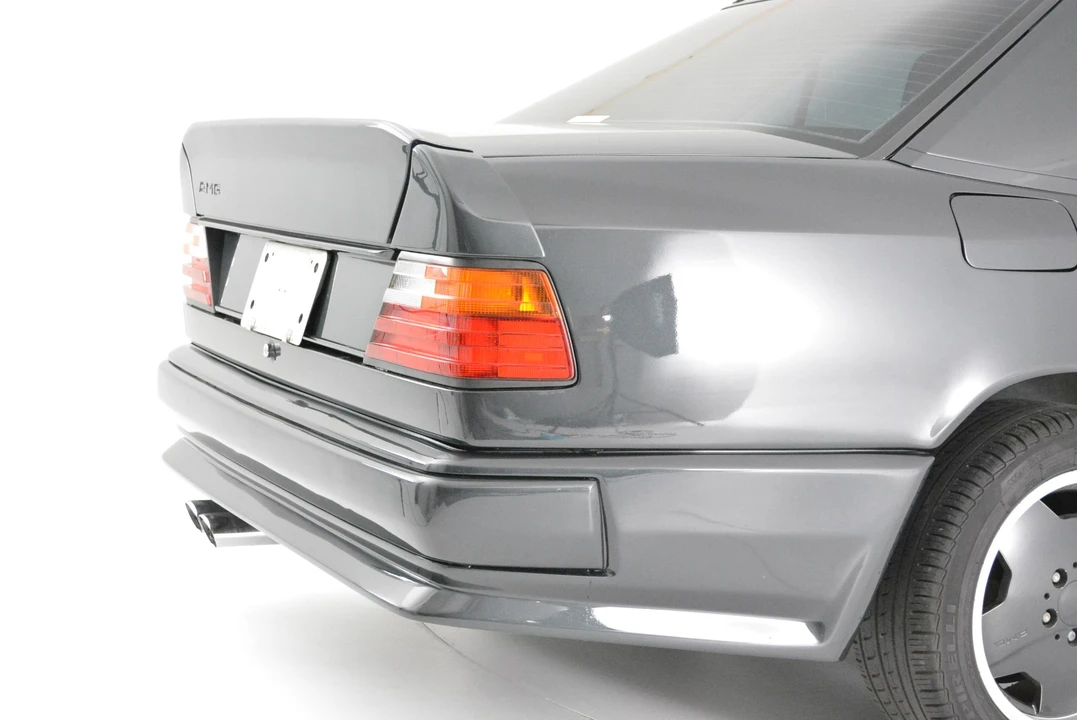 1988 Mercedes-Benz W124 E-Class - Image 23 of 31
