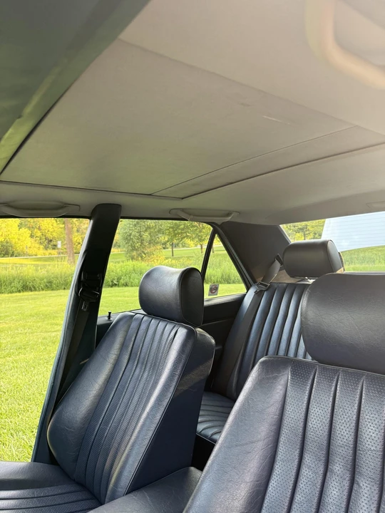 1988 Mercedes-Benz W124 E-Class - Image 30 of 31