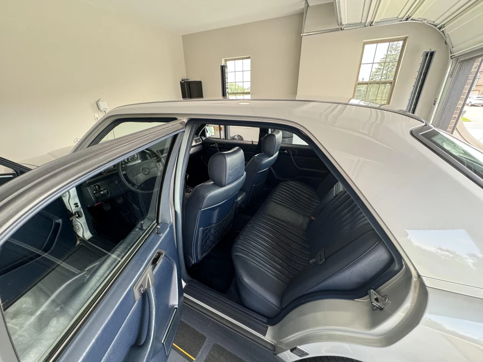 1988 Mercedes-Benz W124 E-Class - Image 22 of 31