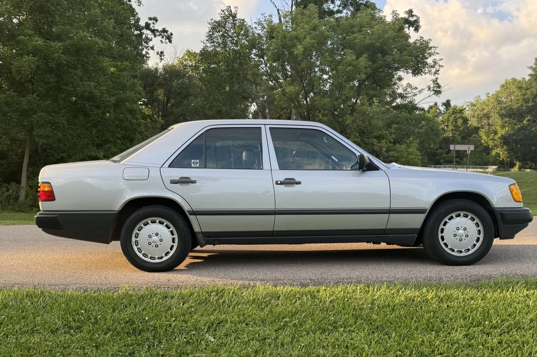 1988 Mercedes-Benz W124 E-Class - Image 7 of 31