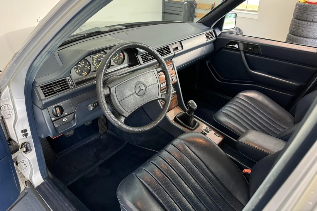 1988 Mercedes-Benz W124 E-Class - Image 15 of 31