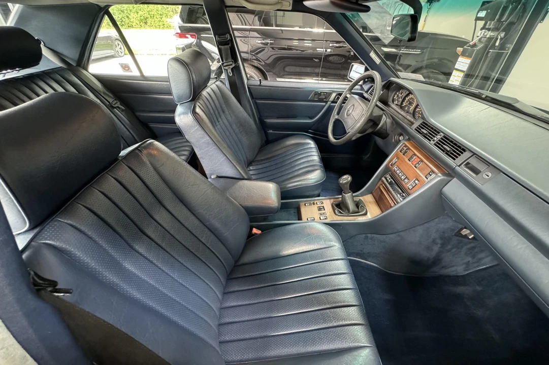 1988 Mercedes-Benz W124 E-Class - Image 19 of 31