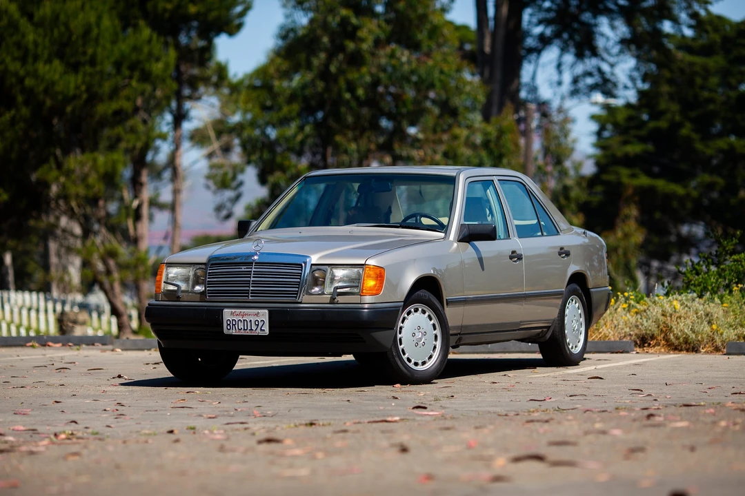 1988 Mercedes-Benz W124 E-Class - Image 4 of 31