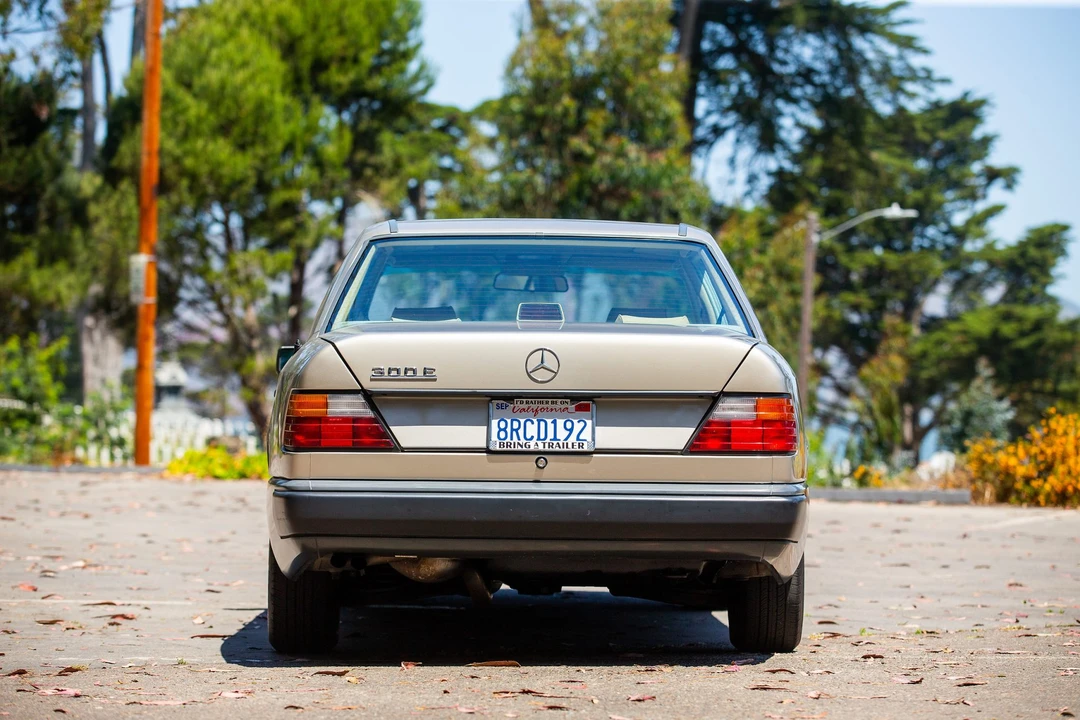 1988 Mercedes-Benz W124 E-Class - Image 14 of 31