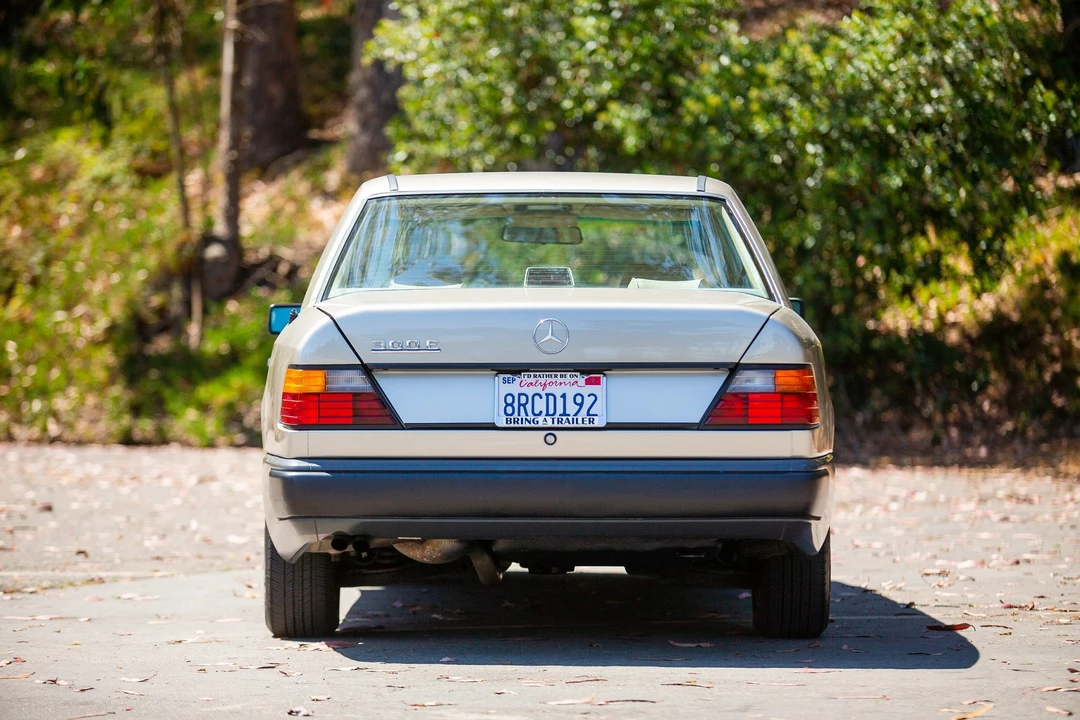 1988 Mercedes-Benz W124 E-Class - Image 15 of 31