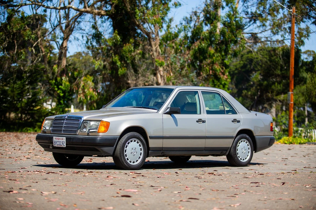 1988 Mercedes-Benz W124 E-Class - Image 18 of 31
