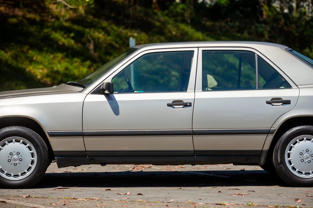 1988 Mercedes-Benz W124 E-Class - Image 22 of 31