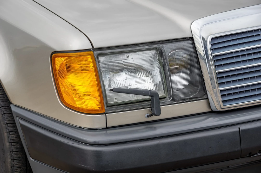 1988 Mercedes-Benz W124 E-Class - Image 29 of 31