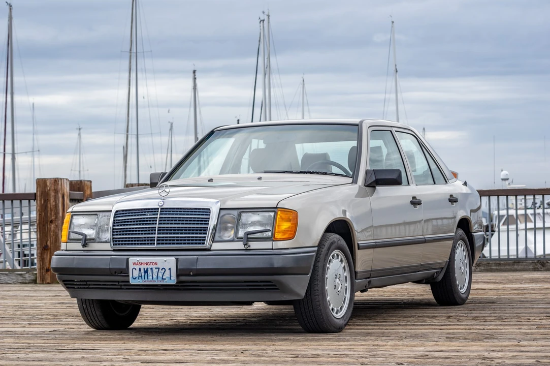 1988 Mercedes-Benz W124 E-Class - Image 2 of 31