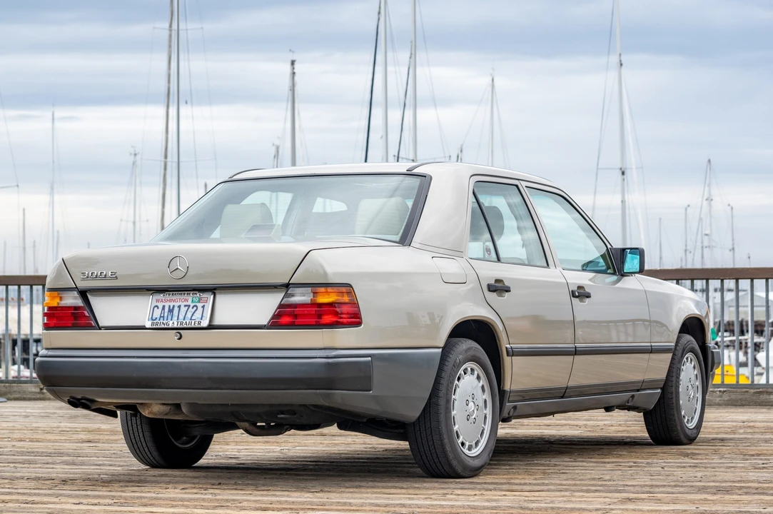 1988 Mercedes-Benz W124 E-Class - Image 7 of 31
