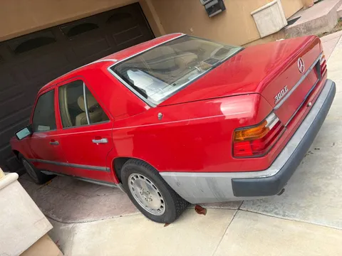 1988 Mercedes-Benz 300E