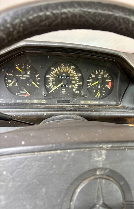 1988 Mercedes-Benz W124 E-Class - Image 6 of 9