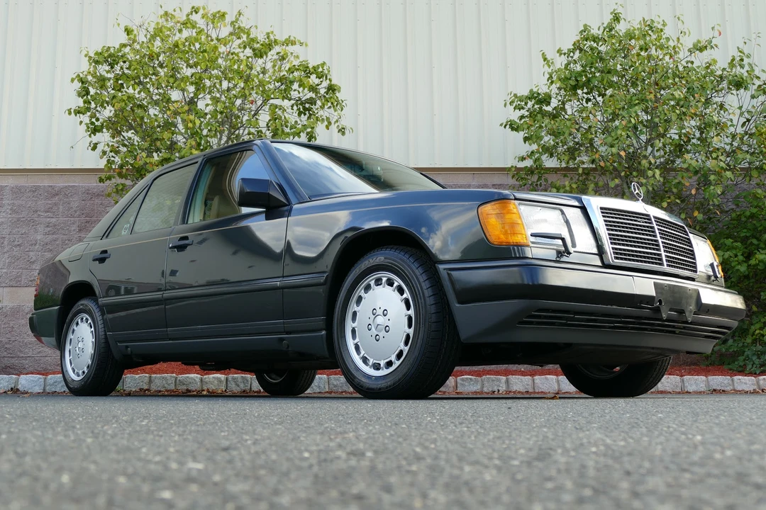 1988 Mercedes-Benz W124 E-Class - Image 12 of 31