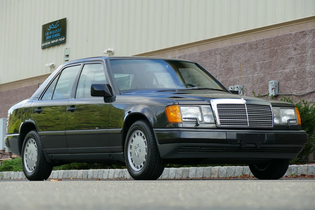 1988 Mercedes-Benz W124 E-Class - Image 13 of 31