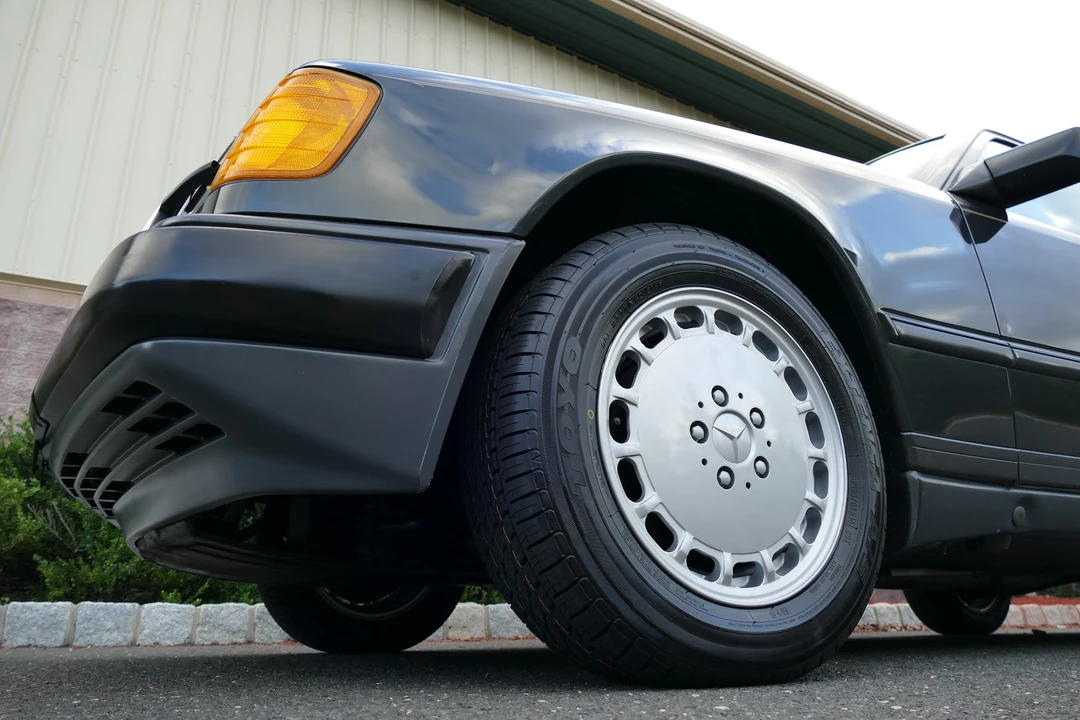1988 Mercedes-Benz W124 E-Class - Image 19 of 31