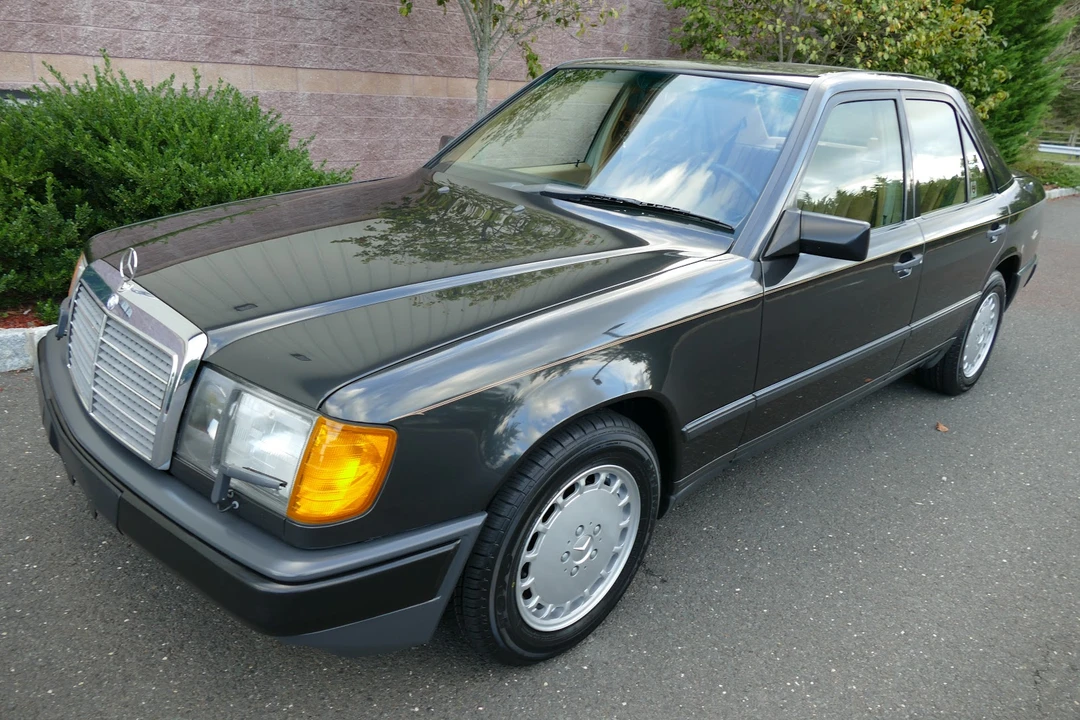 1988 Mercedes-Benz W124 E-Class - Image 15 of 31