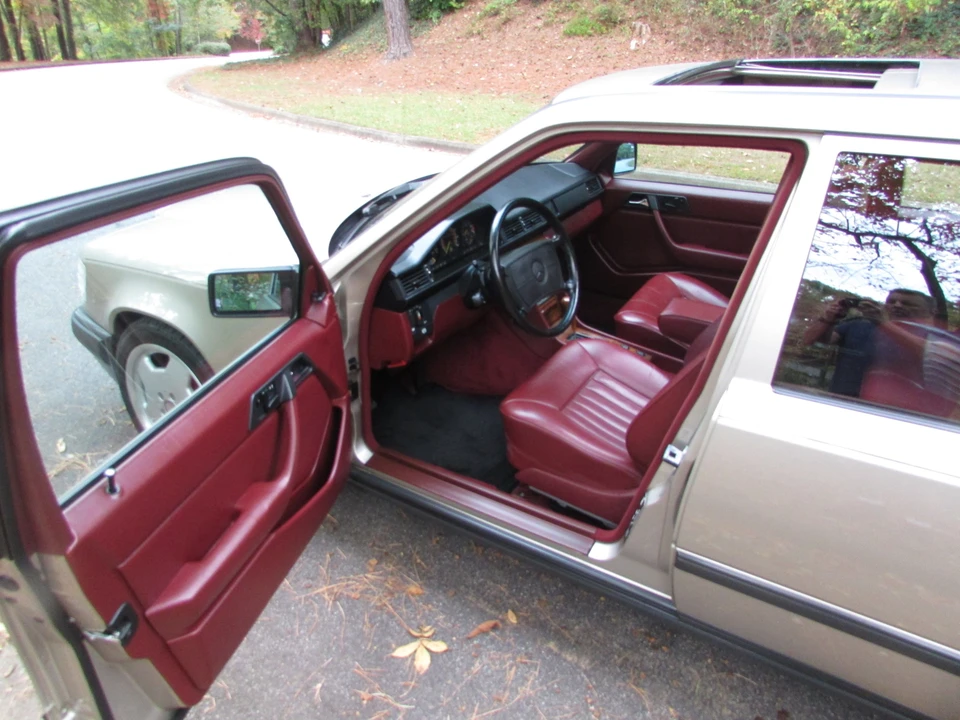 1988 Mercedes-Benz W124 E-Class - Image 21 of 31