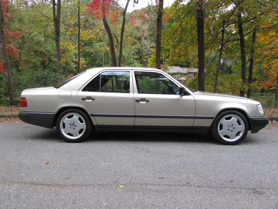1988 Mercedes-Benz W124 E-Class - Image 8 of 31