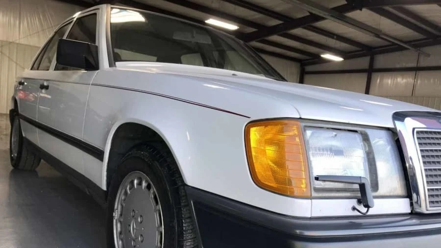 1988 Mercedes-Benz W124 E-Class - Image 16 of 19
