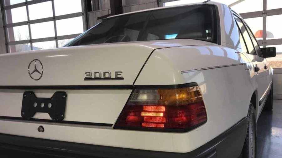 1988 Mercedes-Benz W124 E-Class - Image 17 of 19