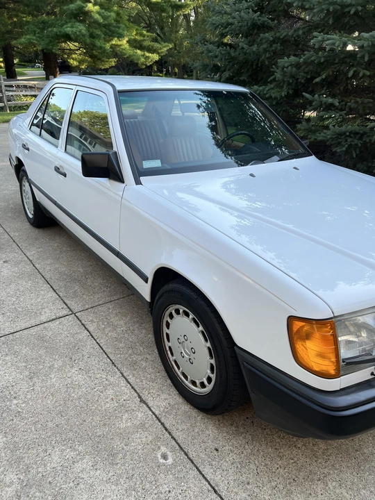 1988 Mercedes-Benz W124 E-Class - Image 27 of 31
